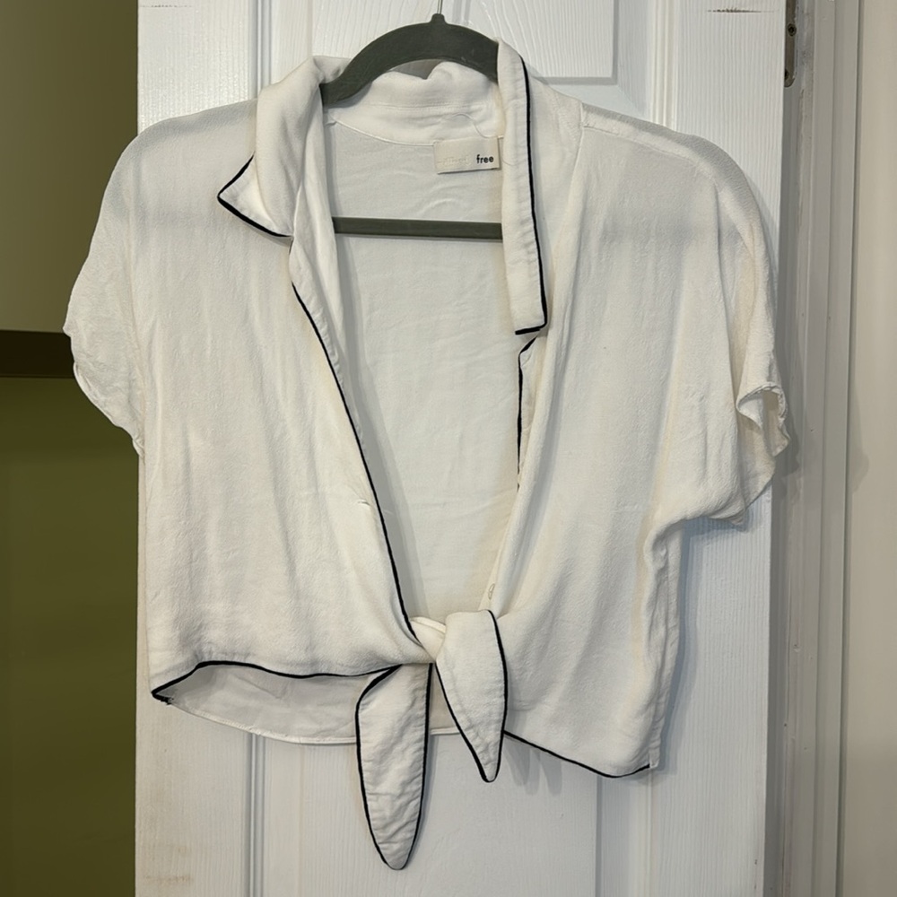 Wilfred White Tie Top with Black Accent